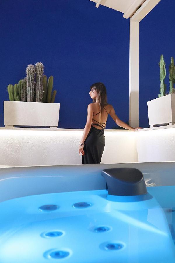 Mare Versus Luxury Suites バルレッタ エクステリア 写真